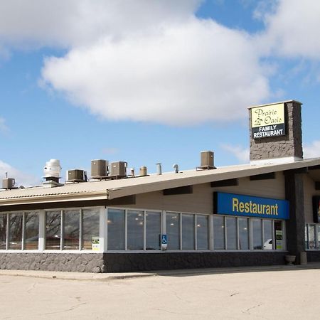 Prairie Oasis Tourist Complex Motel Moose Jaw Eksteriør bilde